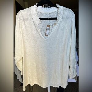 Hello Nite | 3/4 Sleeve V Neck Top